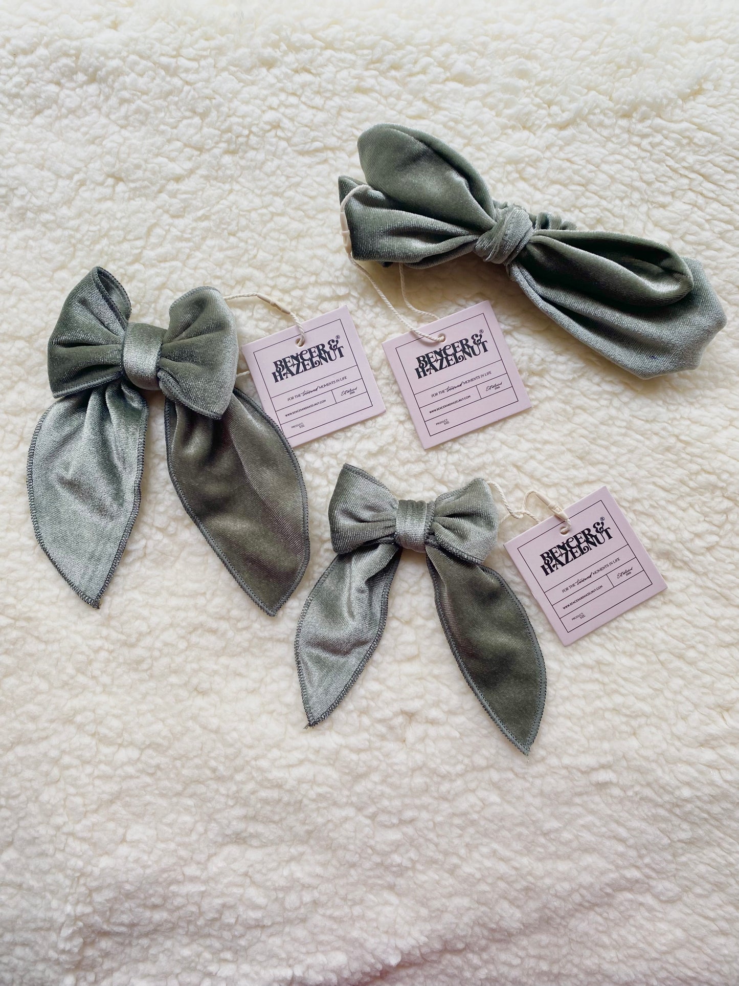 Peppermint Velvet Bows