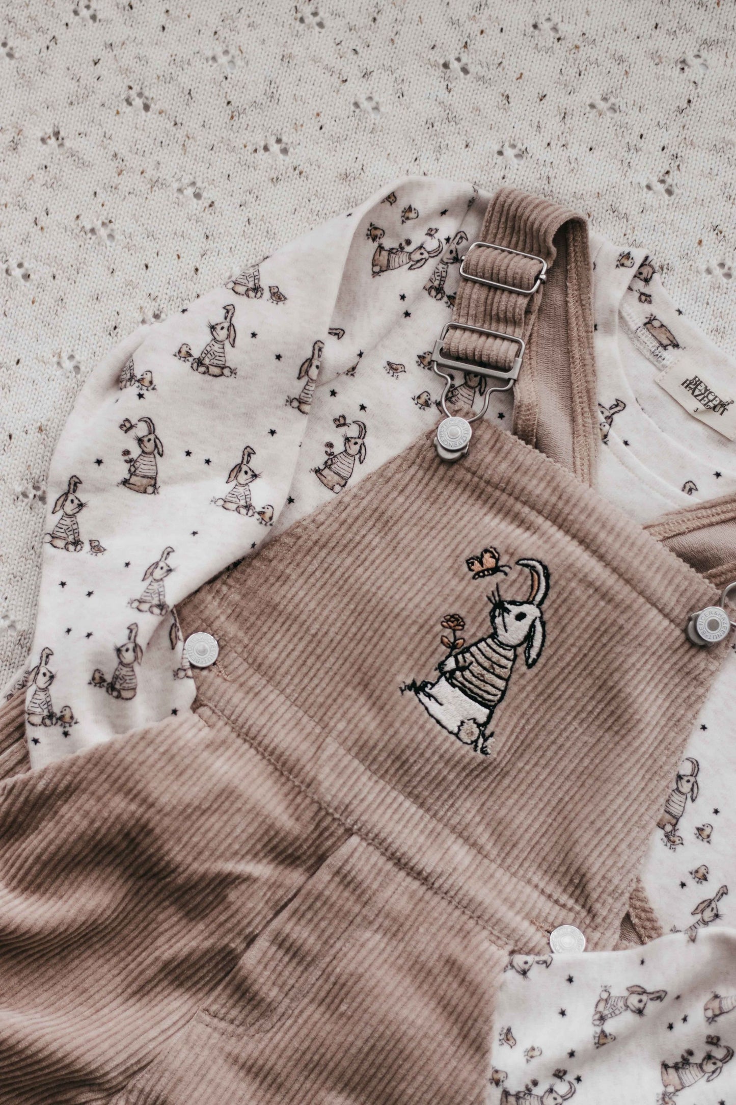 Little Bunnies Pattern Long Sleeve Bodysuit/Tee